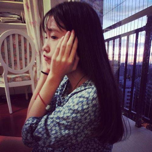 吃瓜娱乐微博头像图片女,揭秘吃瓜娱乐微博头像女生背后的故事”